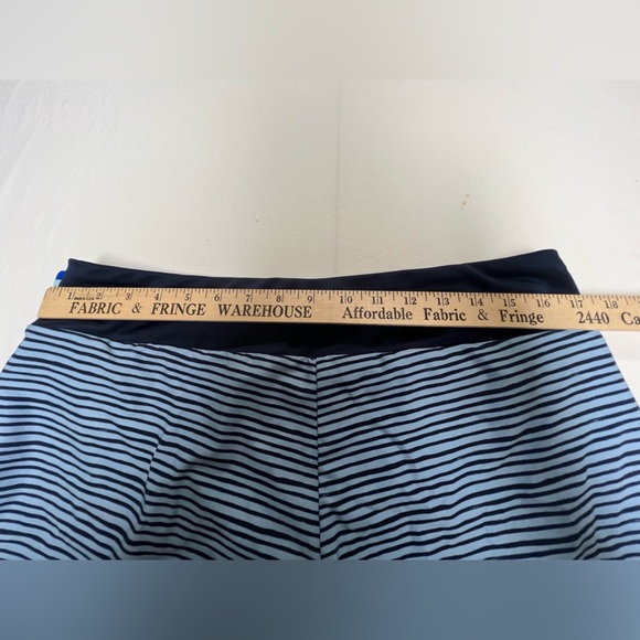 HANG TEN MENS SWIM TRUNKS. SIZE LARGE. 
LIGHT AND DARK BLUE STRIPES. - Picture 4 of 12